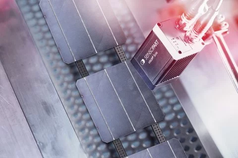  Vision camera VISOR® Solar detects positions and damages of solar cells